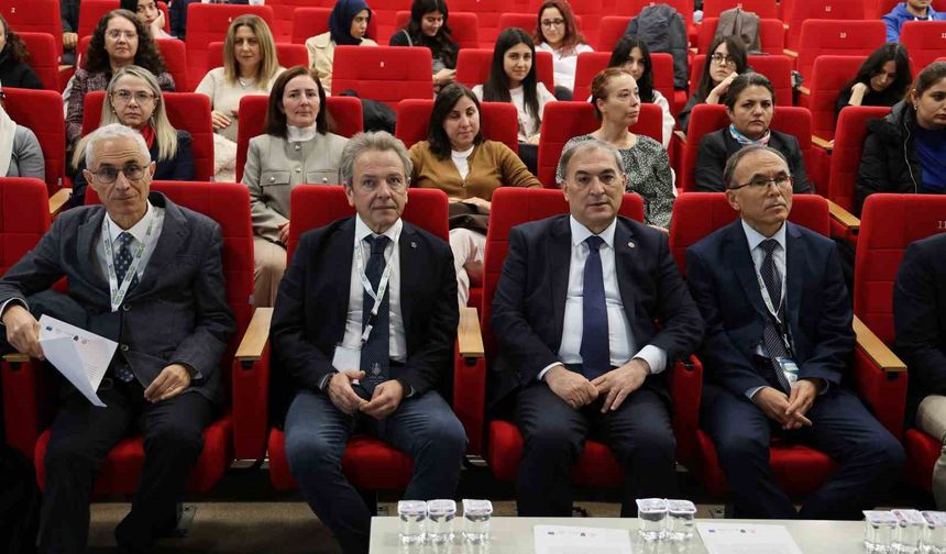 Doç. Dr. İlyas Sarıbaş: 'Deprem yönetmeliğimiz iyi, maalesef bu sahaya yansımıyor'