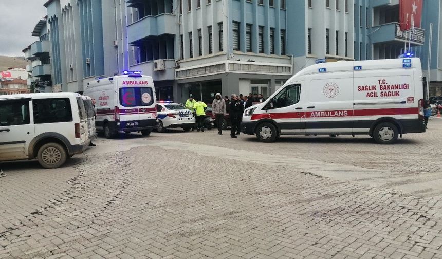 Isparta'da motosikletle otomobil çarpıştı: 1 yaralı