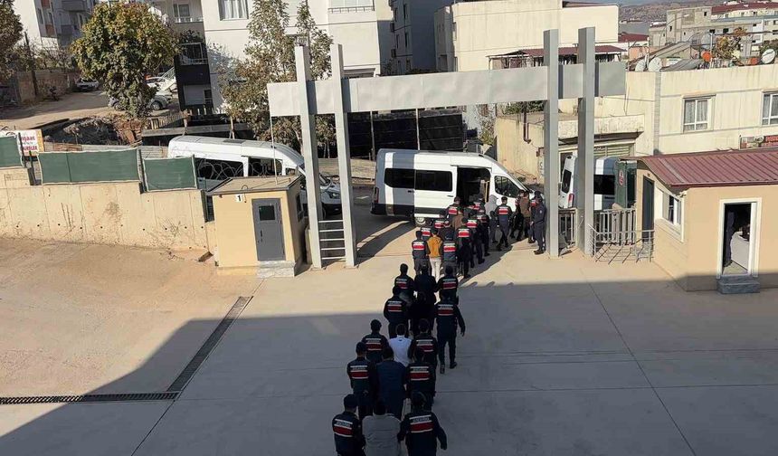 Kahramanmaraş ve Gaziantep'te tefeci operasyonu: 17 tutuklama