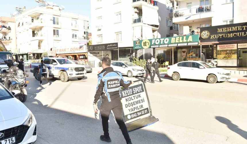 Kepez'de yol ve kaldırımları işgal eden 18 işletmeye ceza