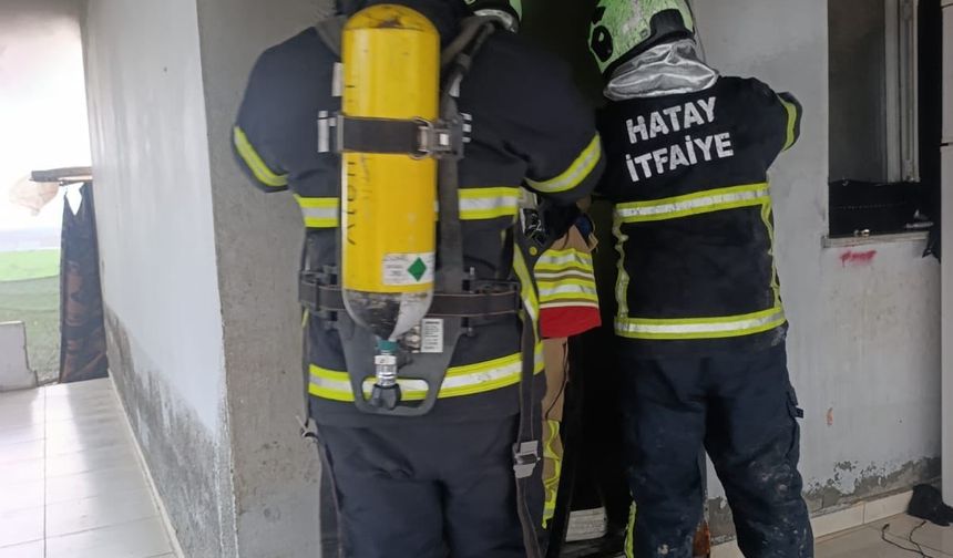 Kumlu'da müstakil ev yangını