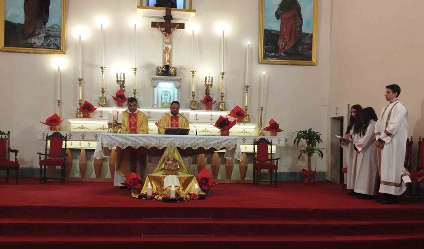 Mersin'de Rum Ortodoks Kilisesi'nde Noel ayini düzenlendi
