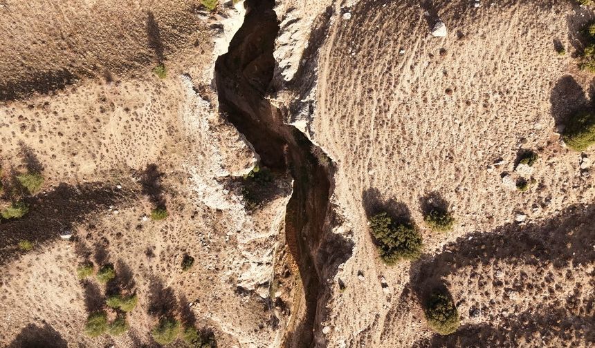 Serençay Kanyonu ve Teke Sarayı doğal güzelliğiyle geçmişe ışık tutuyor