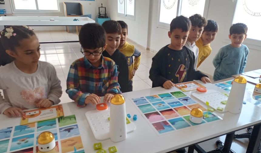 Akdeniz’de çocuklar yaparak öğreniyor