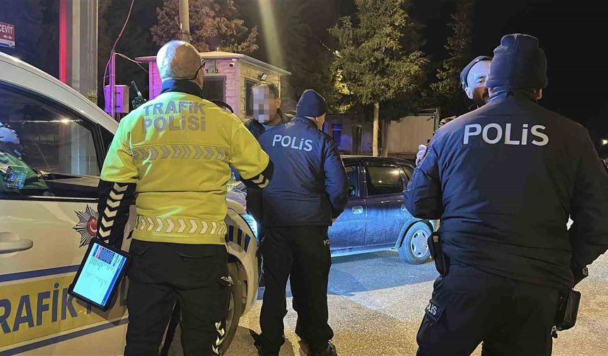 Polisin alkollü sürücüyle imtihanı: 'Ahmet'cim bana senin 'şuradan git' demen canımı sıktı'