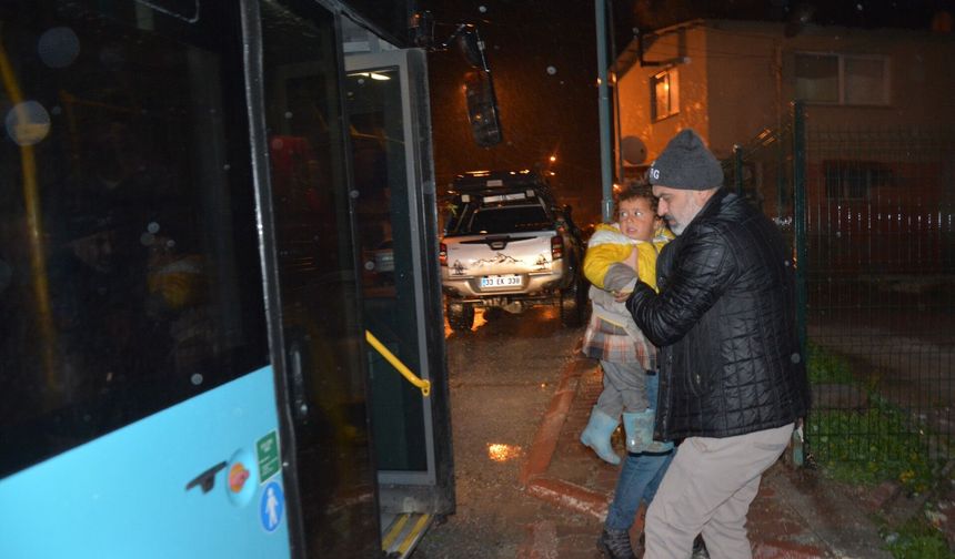 MESKİ ve Büyükşehir Ekipleri Tarsus İçin Teyakkuzda