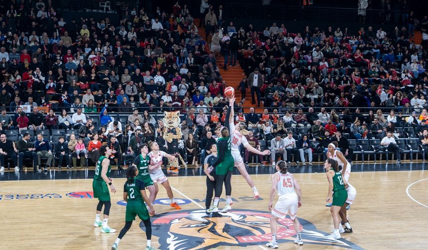 Mersin’in Sultanları Yarı Finalde