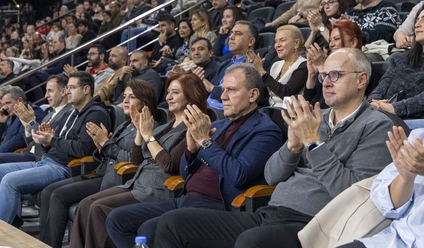 Tribün doldu, MSK kazandı: Mersin gururlandı