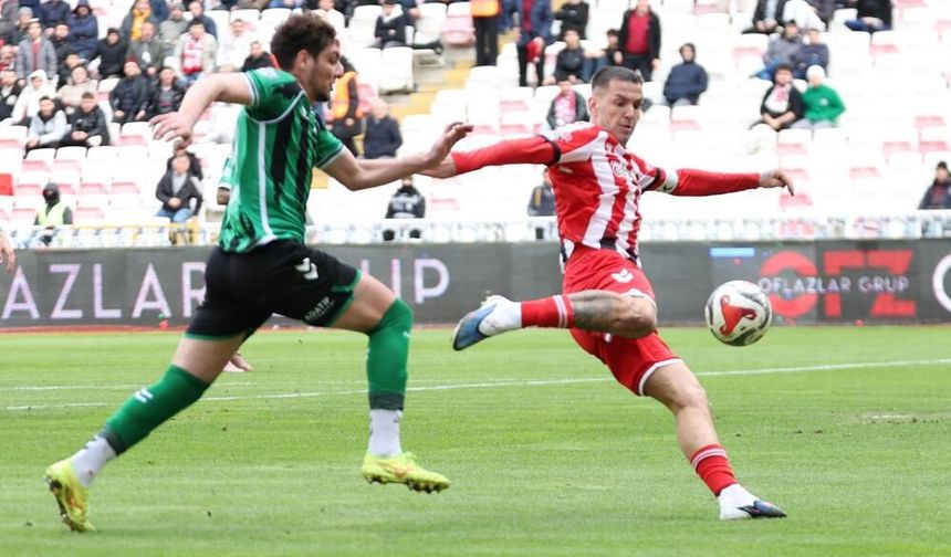 Trendyol 1. Lig: Özbelsan Sivasspor: 4 - Sakaryaspor: 1