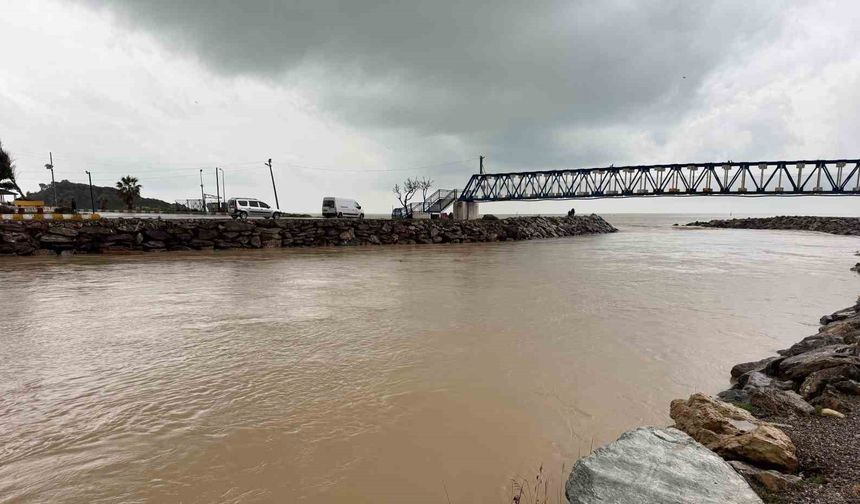 Bozyazı sel riskine karşı teyakkuzda
