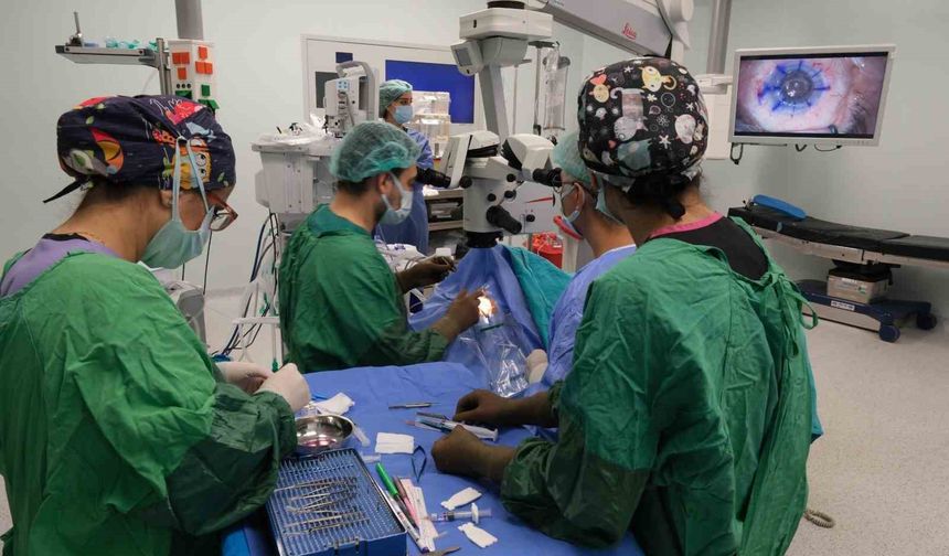 Mersinde Göz Cerrahisinde Dev Adım Kornea Nakli Başladı