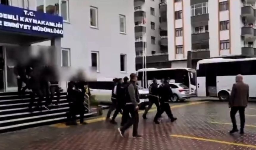 Mersin'de fuhuş operasyonu: 13 tutuklama