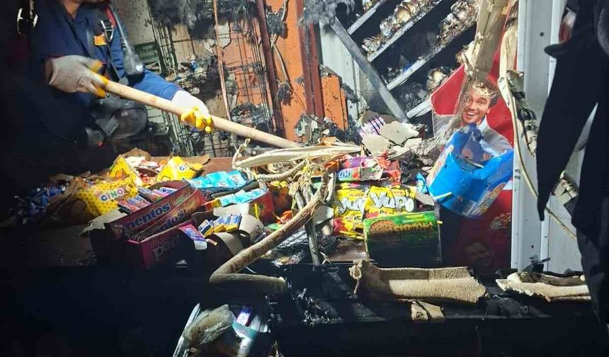 Osmaniye'de markette çıkan yangın söndürüldü