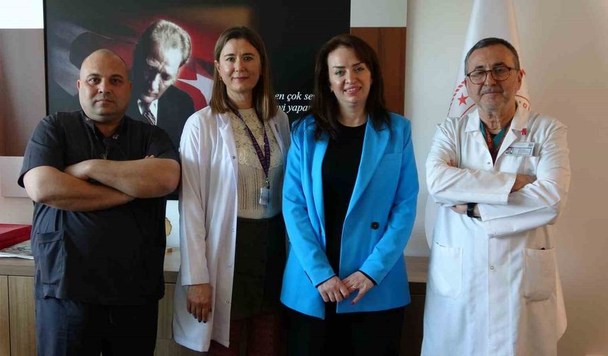 Pandeminin Simgesi Anne Doktorlarıyla Buluştu