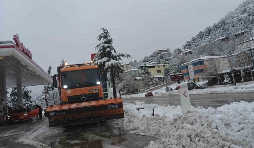 Sertavul Geçidi’nde Kar ve Tipi Geçit Vermiyor
