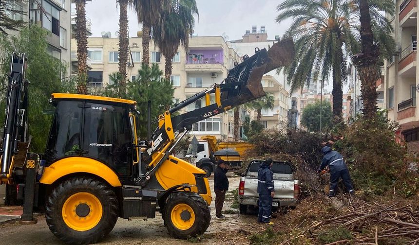 Yenişehir’de Fırtına Mesaisi: Ekipler Saniyelerle Yarıştı