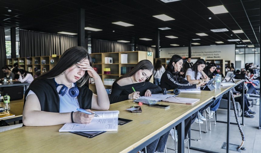 Mersin’de Eğitimin Kalbi 14 Okuma Salonu’nda Atıyor