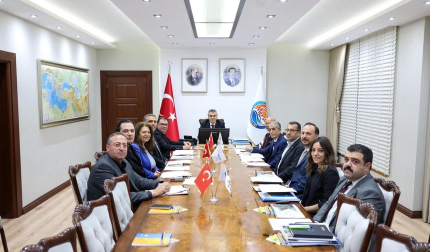 Tarsus OSB'nin Geleceği Vali Toros Başkanlığında Görüşüldü