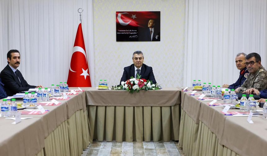 Bozyazı'da Vali Başkanlığında Stratejik Hizmet Toplantısı