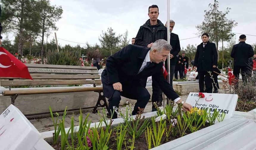 Kahramanmaraş'ta protokolden bayram öncesi şehitlik ziyareti