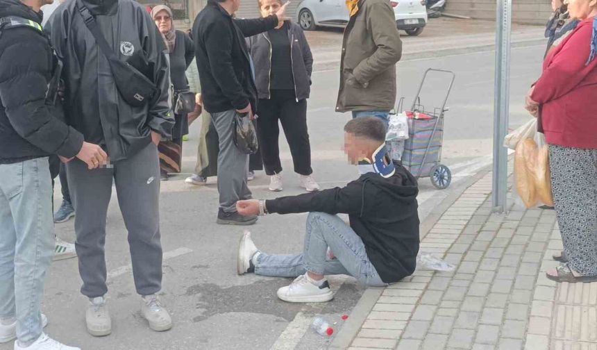 Manavgat'ta Motosiklet ile Elektrikli Bisiklet Çarpıştı