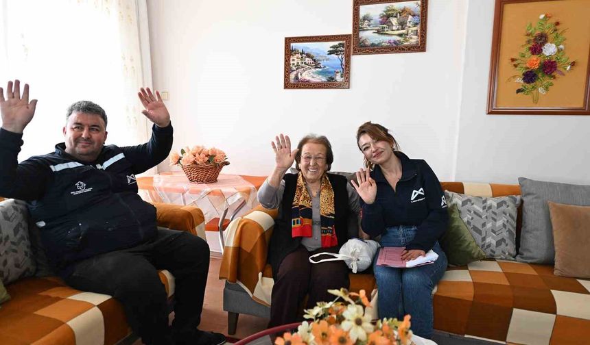 Mersin'de yaşlılara evde bakım ve sosyal destek hizmeti