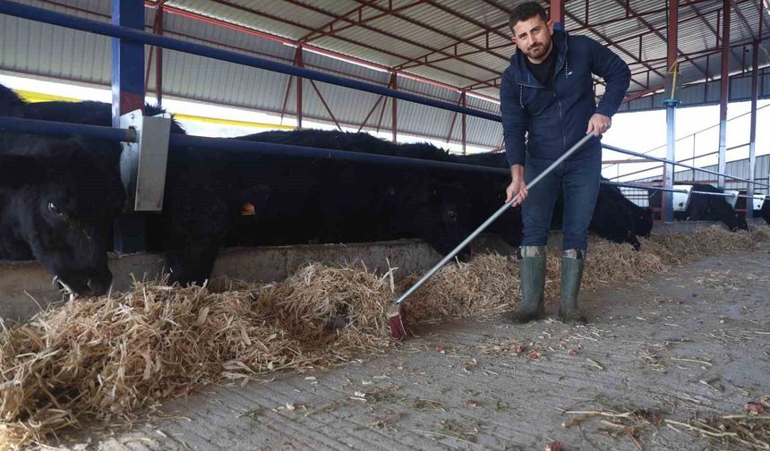 Ziraat mühendisliğini bırakarak devlet desteğiyle kurduğu çiftlikte hayvancılığa başladı