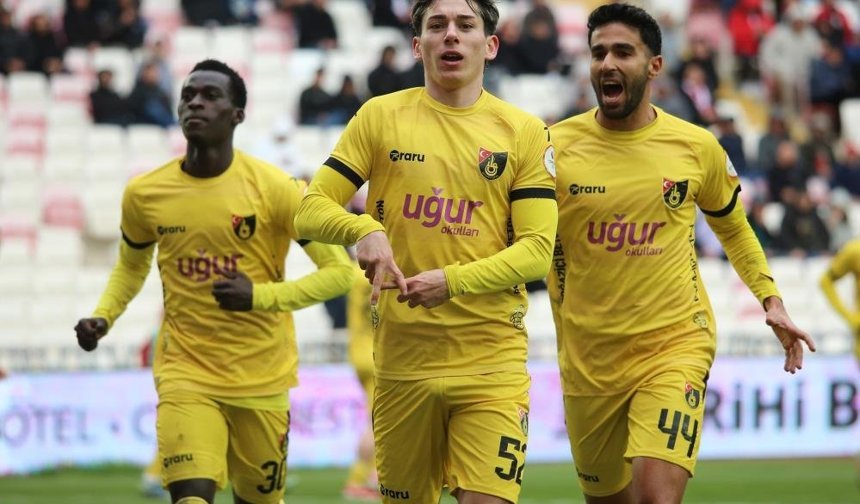 Sivasspor Evinde Dondu: İstanbulspor 3-1 Kazandı