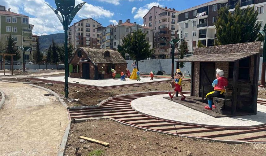Atıl alandan masal dünyasına Tomurcuk Masal Parkı
