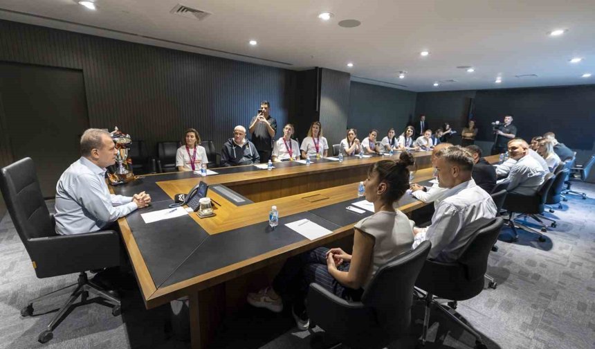 Başkan Seçer: 'ÇBK Mersin'in başarısı kentimiz için büyük bir zenginlik'