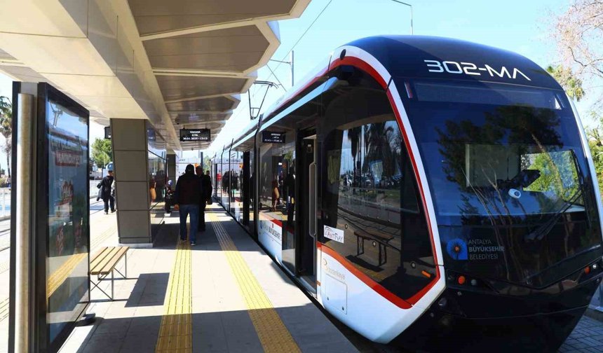 Büyükşehir'in toplu ulaşım araçları 1 Mayıs'ta ücretsiz yolcu taşıyacak