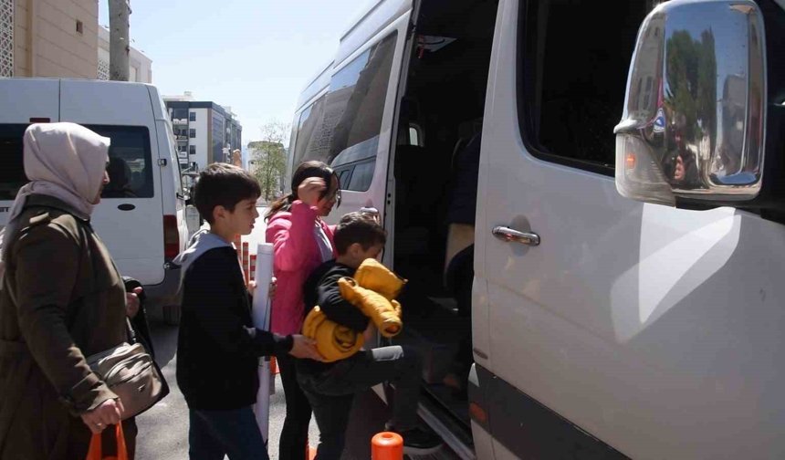 Genç araştırmacılara tarih yolculuğunda belediyeden destek