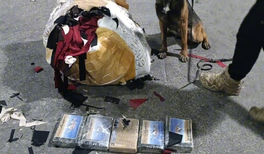 Mersin'de bir işyerinde 5 kilo 872 gram kokain ele geçirildi