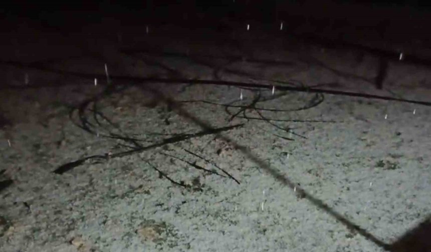 Erdemli ve Silifke’de Dolu Baskını: Kar Manzaraları Oluştu