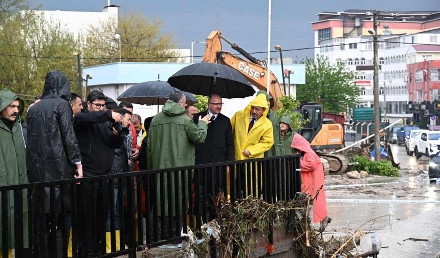 Osmaniye'de sel alarmı: 251 araç, bin 93 personel görevde