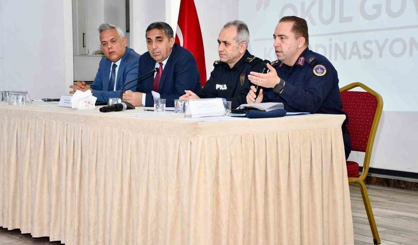 Silifke'de okul güvenliği koordinasyon toplantısı yapıldı