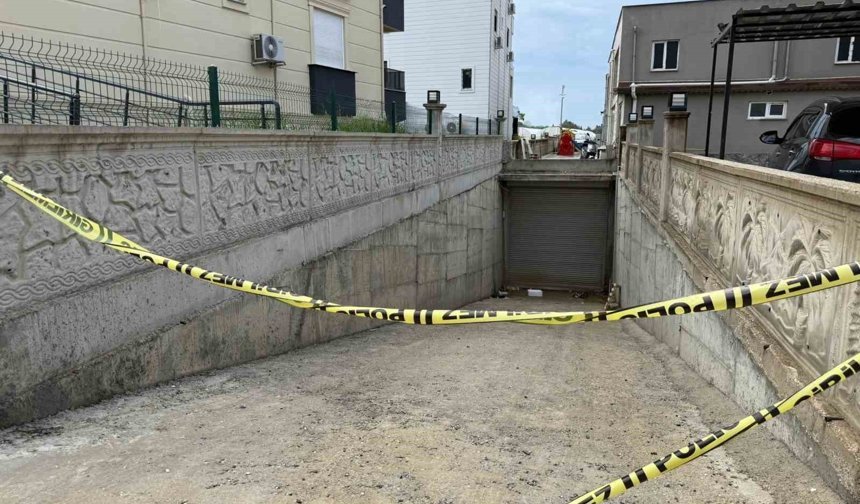Yolu kısaltmak isterken apartman boşluğuna düşerek hayatını kaybetti