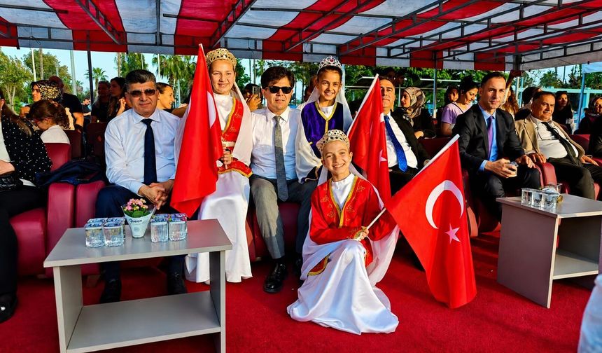 Cumhuriyet Meydanı'nda Kurtuluş Savaşı Coşkusu