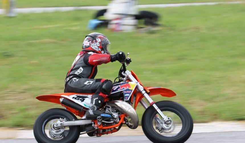 Süpermoto ve MotoMini heyecanı başladı