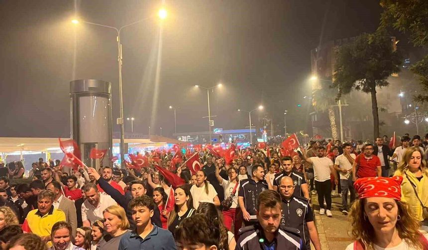 Alanya'da fener alayı ve Ceza konseriyle 19 Mayıs kutlaması