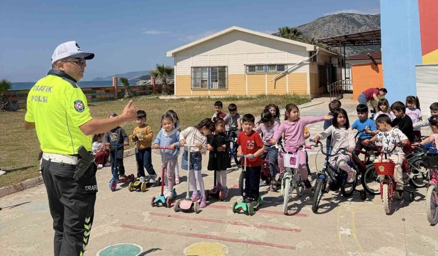 Bozyazı'da miniklere Trafik Haftası eğitimi