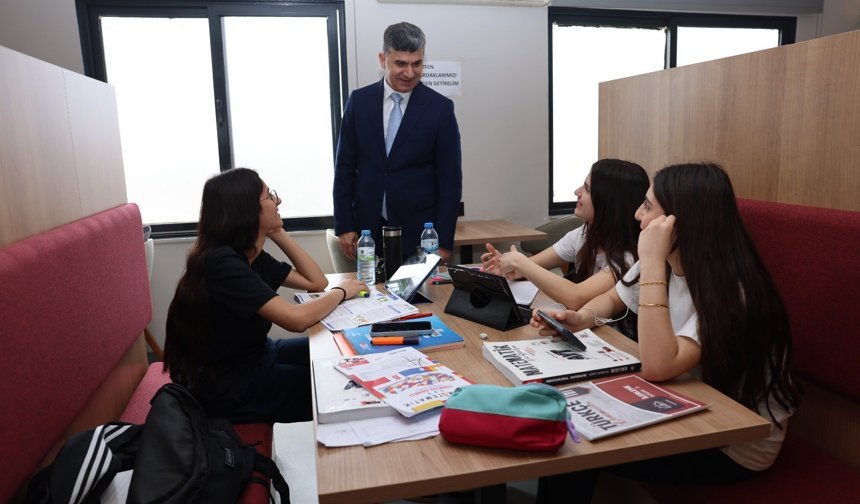 Akdeniz’in İkinci “Bilgi Limanı” Millet Bahçesi’nde Açıldı