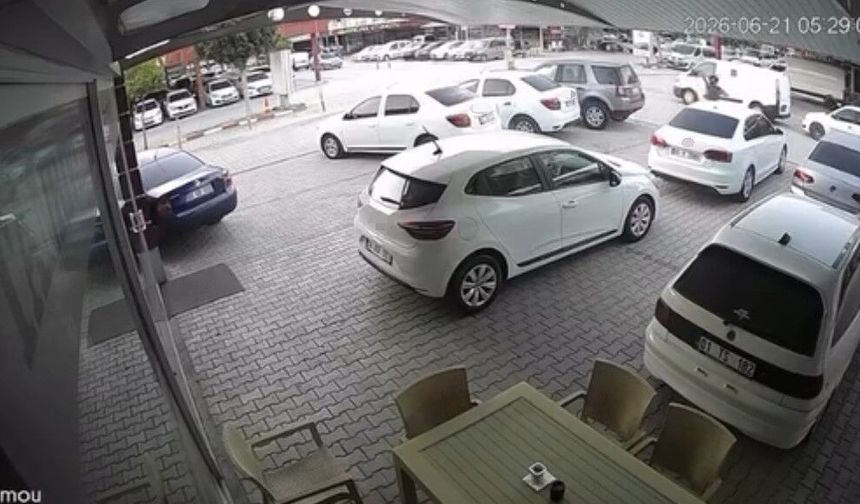 Adana'da oto galericiler sitesinde silahlı saldırı: Çok sayıda araç zarar gördü