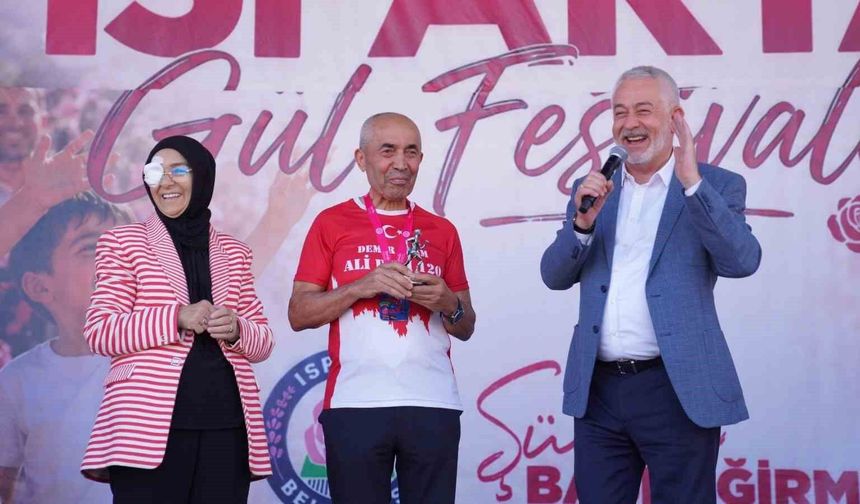 Demir adam Ali Bıdı, Gül Maratonu'nu başarıyla tamamladı