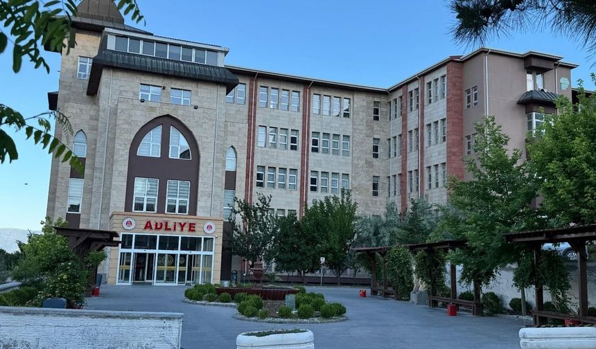 Muhsin Yazıcıoğlu soruşturmalarına FETÖ talimatıyla müdahale davası ertelendi