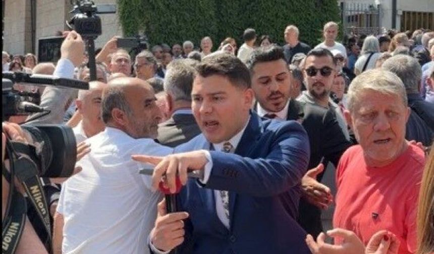 CHP Meclis Grubunda Liderlik Krizi ve Arbede