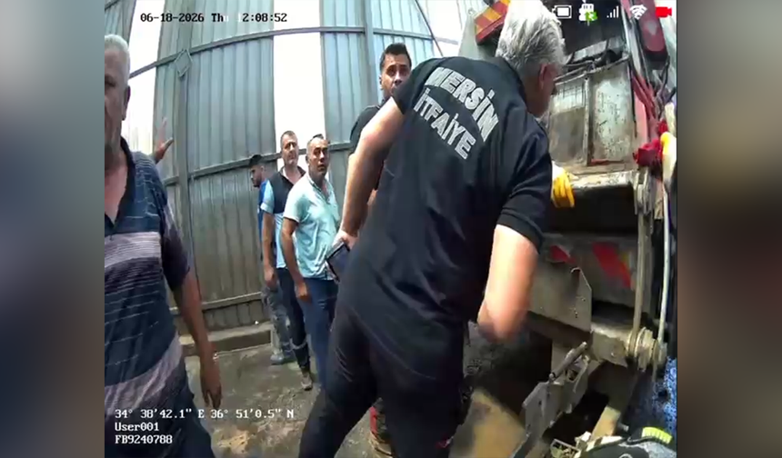 Akdeniz’de Çöp Kamyonunda Sıkışan İşçiyi İtfaiye Kurtardı
