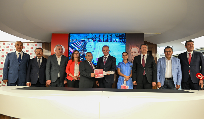 TBB'den 121 Belediyeye 122 Yeni Hizmet Aracı