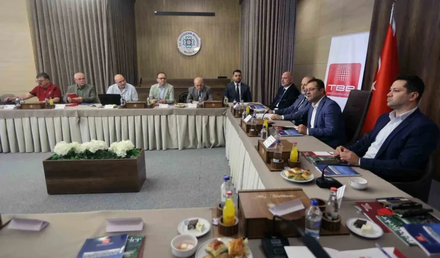 Muğla'da ulaşım zirvesi: Kent içi trafik masaya yatırıldı