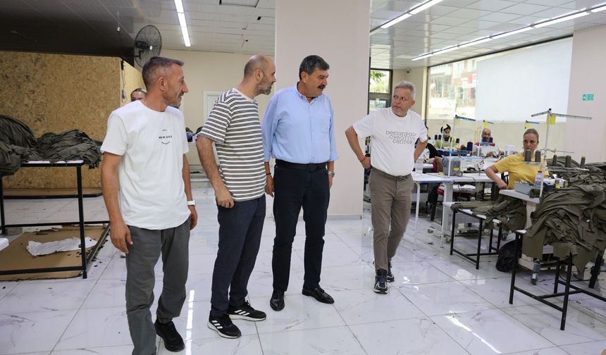 Başkan Yıldız'dan Toroslar Esnafına Ziyaret
